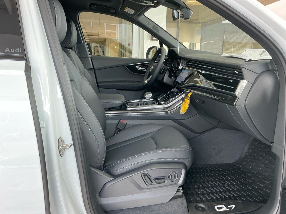 Certified 2026 Audi Q7 3.0T Premium Plus w/ Premium Plus Package AWD/4WD image 27