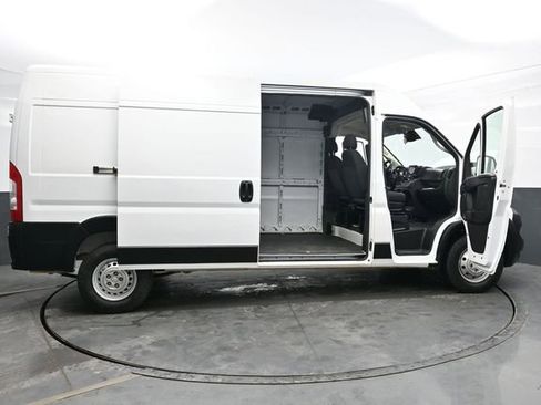 Used 2023 RAM ProMaster 2500 FWD image 46