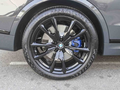 Used 2026 BMW X7 M60i image 8