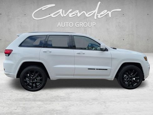 Used 2021 Jeep Grand Cherokee Laredo X image 17