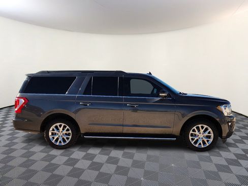 Used 2021 Ford Expedition Max XLT image 5