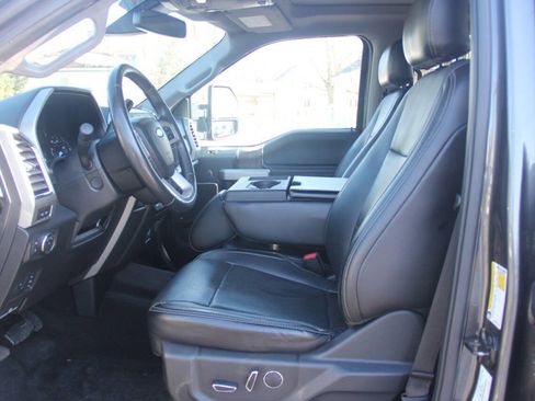 Used 2017 Ford F250 Lariat w/ Lariat Ultimate Package image 35