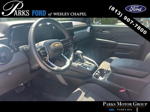 Used 2024 Chevrolet Colorado LT RWD image 8
