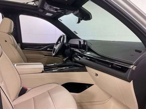 Certified 2024 Cadillac Escalade Premium Luxury w/ Performance Package image 28