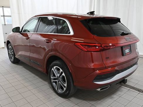Used 2025 Audi Q5 Premium Plus w/ Premium Plus AWD/4WD image 12