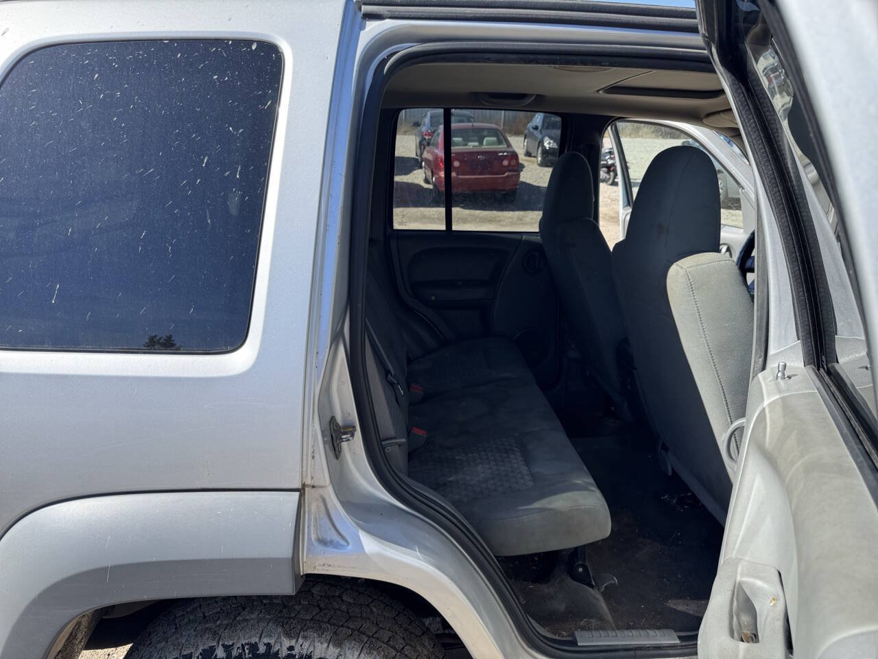 Used 2005 Jeep Liberty Sport AWD/4WD image 25