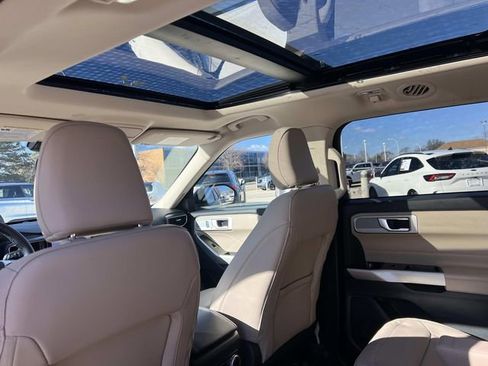 Certified 2023 Ford Explorer XLT w/ Equipment Group 202A image 15