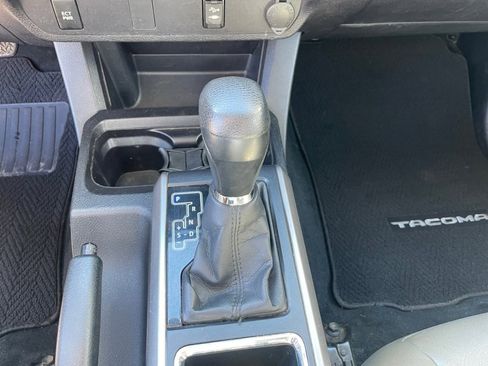 Used 2016 Toyota Tacoma SR5 image 23