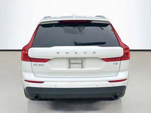 Used 2021 Volvo XC60 T5 Momentum w/ Protection Package Premier FWD image 6