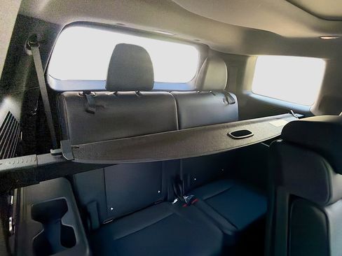 Used 2025 Hyundai Santa Fe Limited AWD/4WD image 27