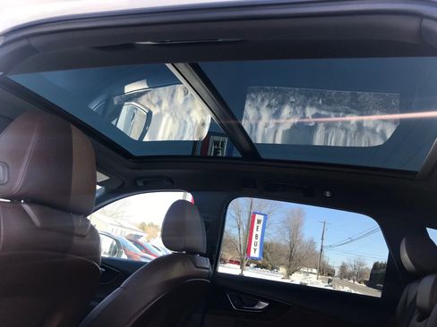 Used 2018 Audi Q7 3.0T Premium image 33