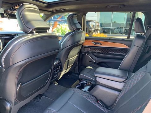 Used 2021 Jeep Grand Cherokee L Summit AWD/4WD image 16