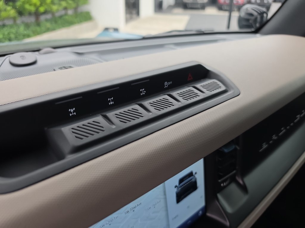 Used 2022 Ford Bronco Wildtrak AWD/4WD image 24