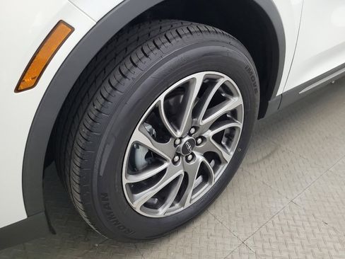 Used 2022 Lincoln Corsair AWD w/ Equipment Group 101A image 31