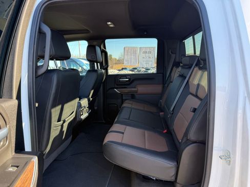 Used 2023 Chevrolet Silverado 2500 High Country w/ Z71 Off-Road Package image 4