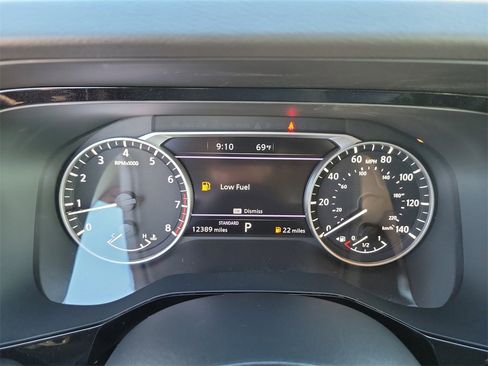 Certified 2024 Nissan Pathfinder SV w/ Black Appearance Package image 18