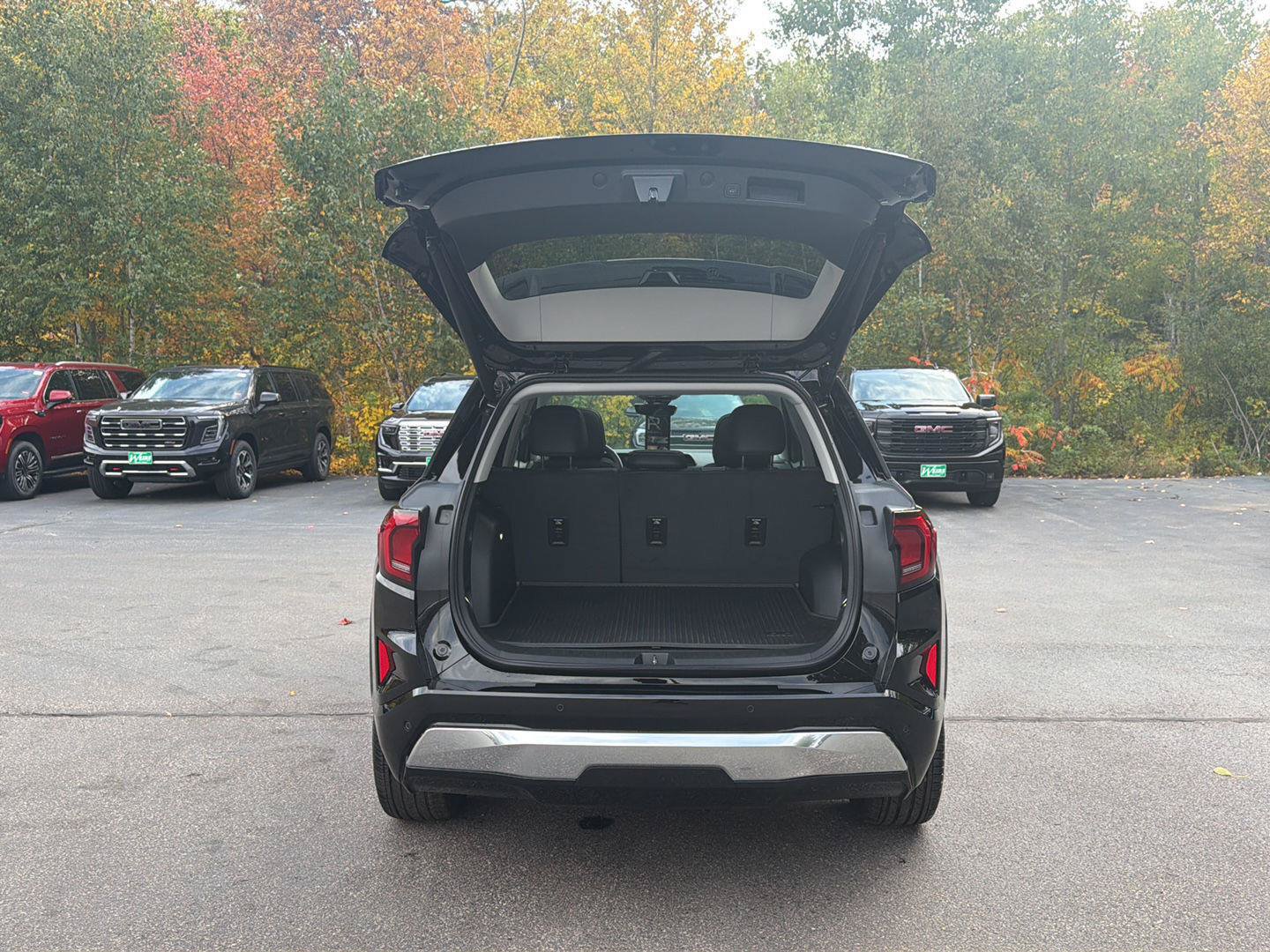 New 2027 GMC Terrain Denali w/ LPO, Floor Liner Package AWD/4WD image 15