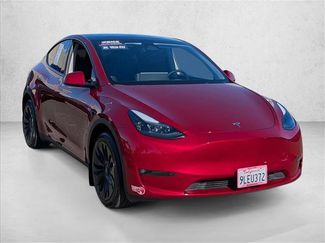 Used 2024 Tesla Model Y Long Range video 3