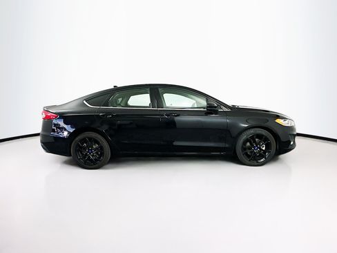 Used 2020 Ford Fusion SE w/ Equipment Group 151A FWD image 10