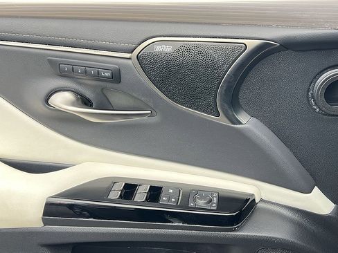 Certified 2022 Lexus ES 350 F Sport image 22