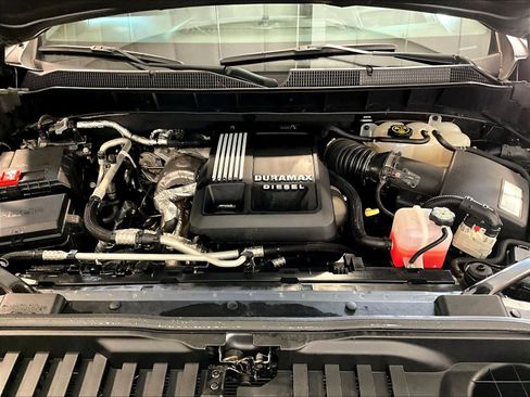 Used 2020 Chevrolet Silverado 1500 High Country w/ Technology Package image 30