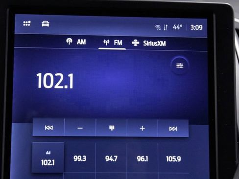 Used 2024 Ford Edge SEL image 32