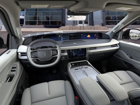 New 2026 Lincoln Navigator L Reserve AWD/4WD image 9