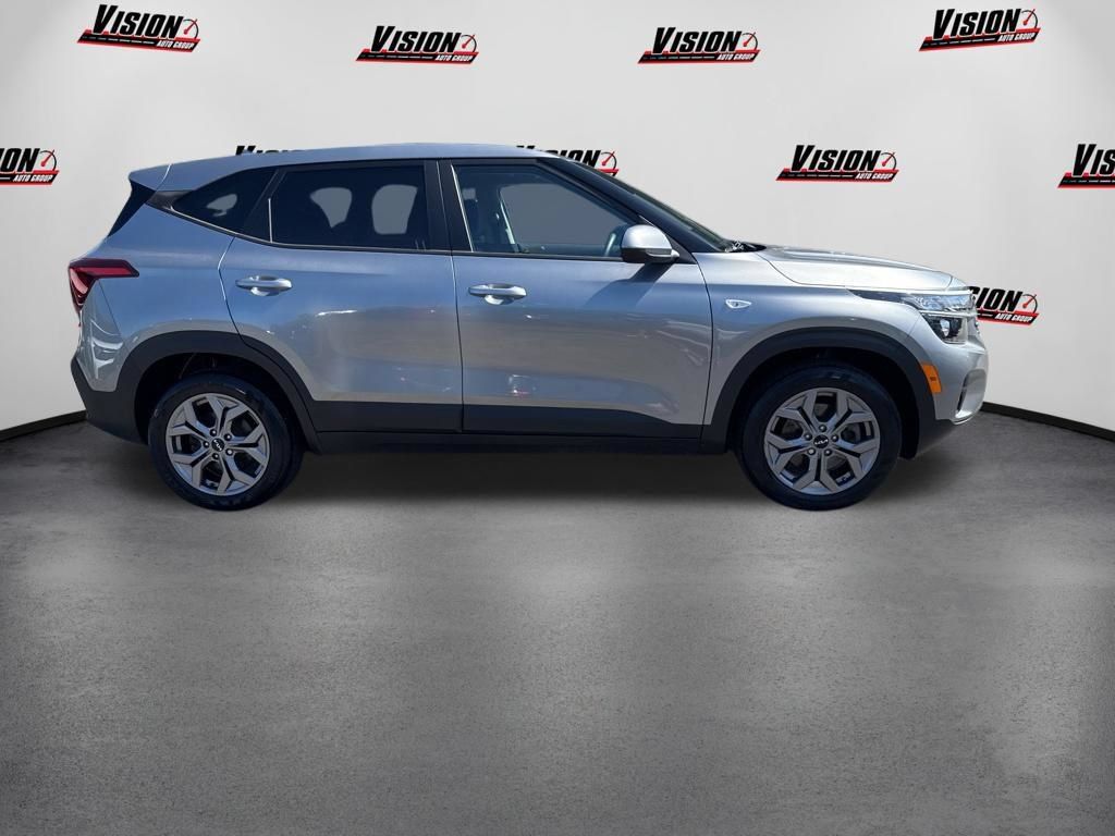 Certified 2024 Kia Seltos LX AWD/4WD image 4