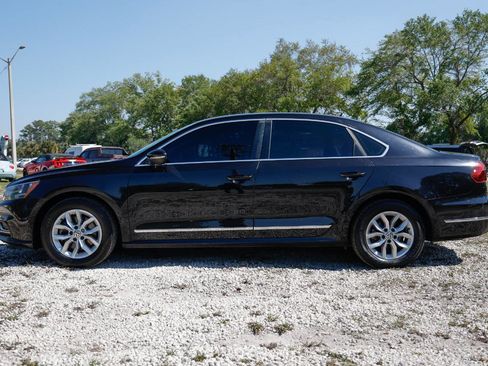 Used 2017 Volkswagen Passat 1.8T S image 3