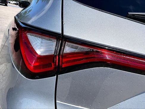 Used 2024 Acura MDX SH-AWD w/ Technology Package image 29