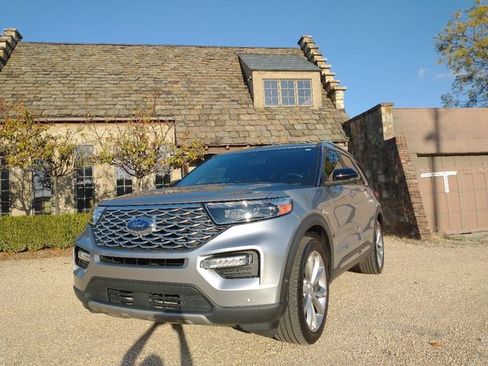 Used 2021 Ford Explorer Platinum w/ Equipment Group 601A image 5