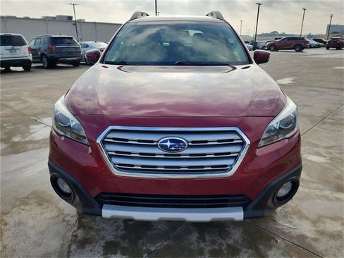 Used 2015 Subaru Outback 2.5i Limited image 2