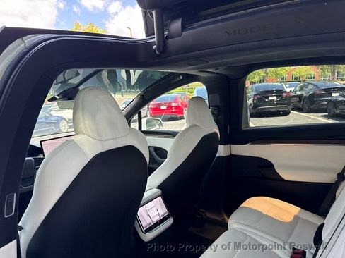Used 2023 Tesla Model X AWD/4WD image 16