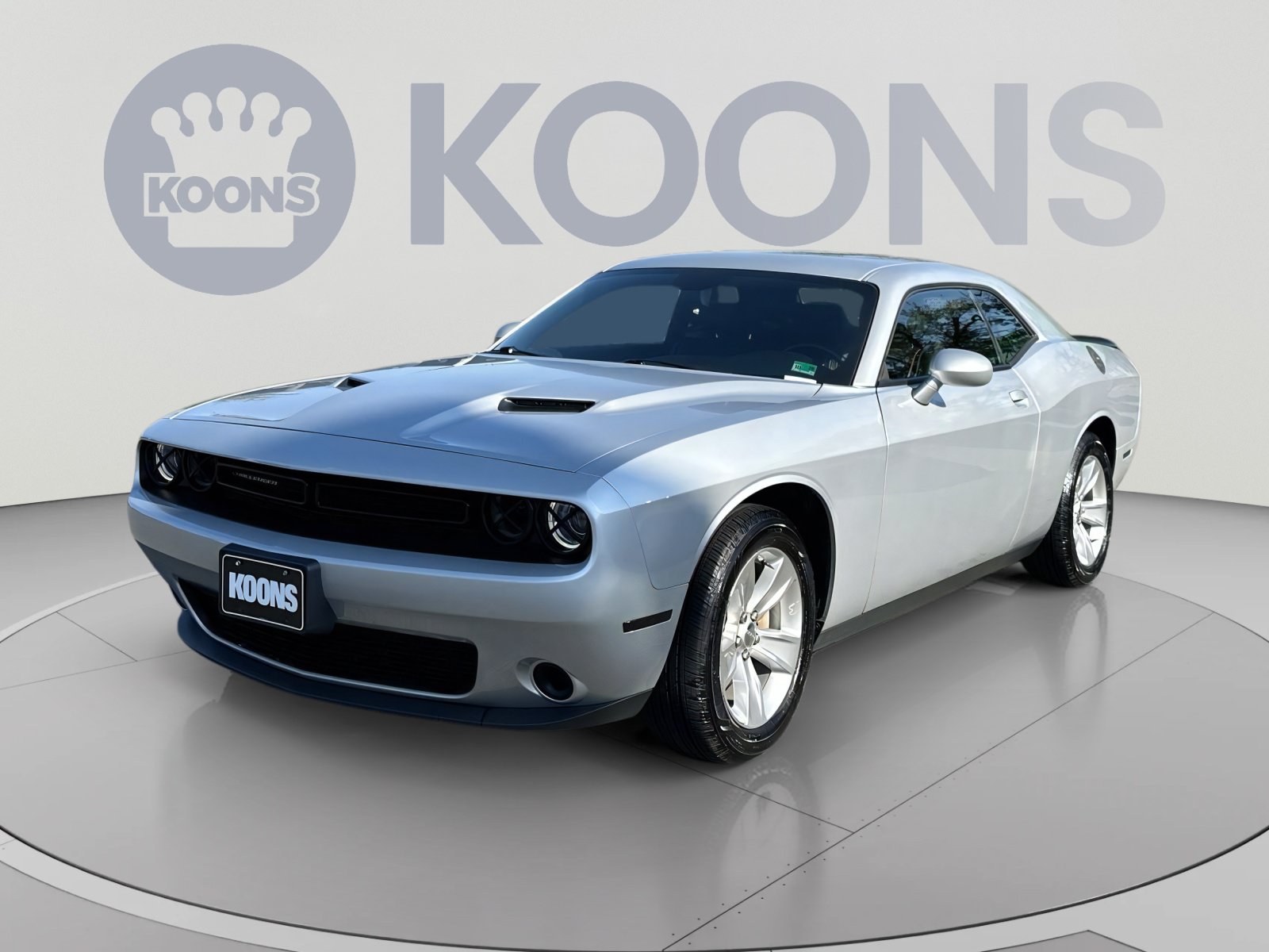 Used 2023 Dodge Challenger SXT w/ Cold Weather Group RWD image 1