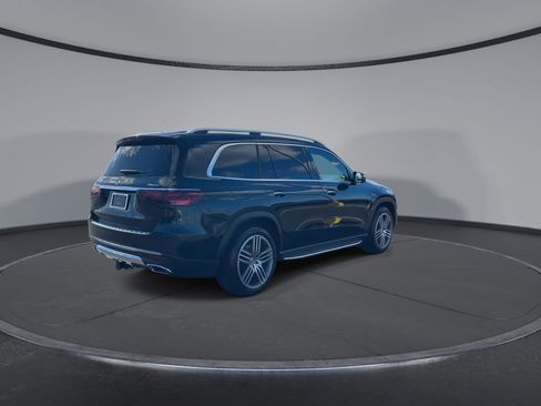 Used 2024 Mercedes-Benz GLS 450 4MATIC image 8