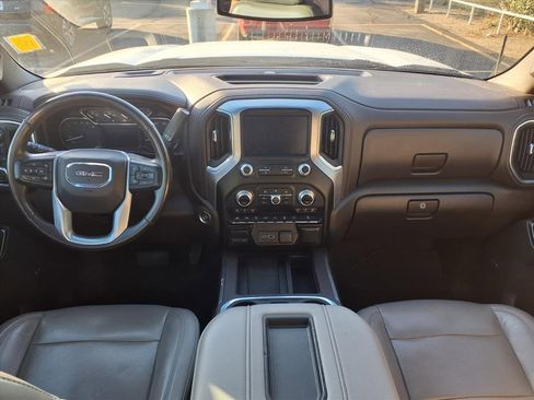 Used 2020 GMC Sierra 1500 SLT image 3