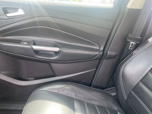 Used 2018 Ford Escape SEL image 18