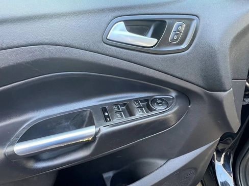 Used 2019 Ford Escape SE AWD/4WD image 12