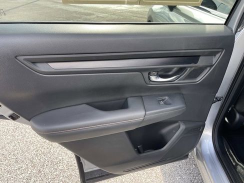 Used 2025 Honda CR-V Sport-L image 11