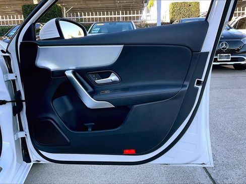 Used 2022 Mercedes-Benz A 220 image 22