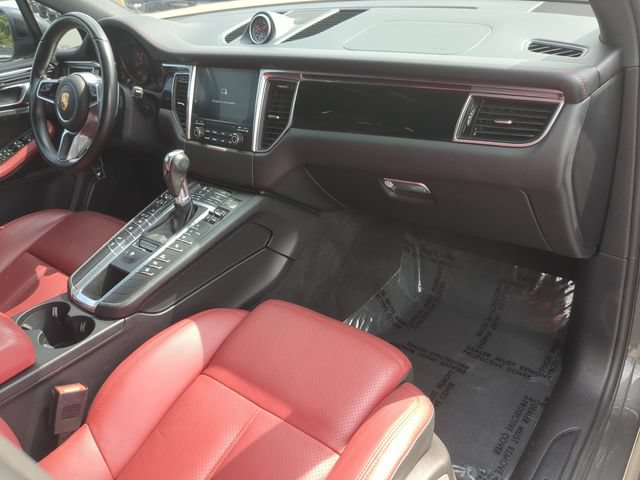 Used 2018 Porsche Macan AWD/4WD image 29