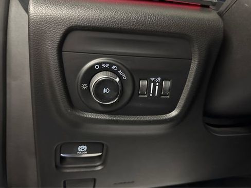 Used 2023 Jeep Grand Cherokee L Summit w/ Advanced Protech Group IV image 17