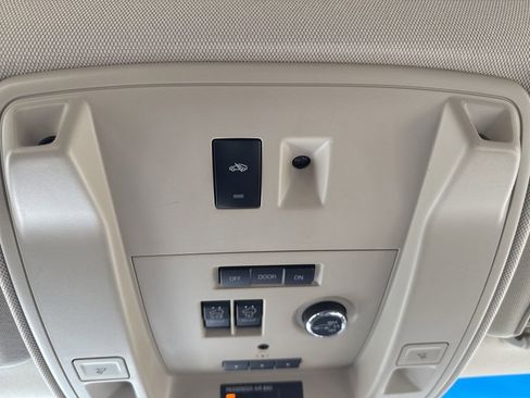 Used 2019 GMC Yukon XL Denali w/ Denali Ultimate Package image 31