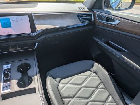 New 2026 Volkswagen Atlas SE image 19