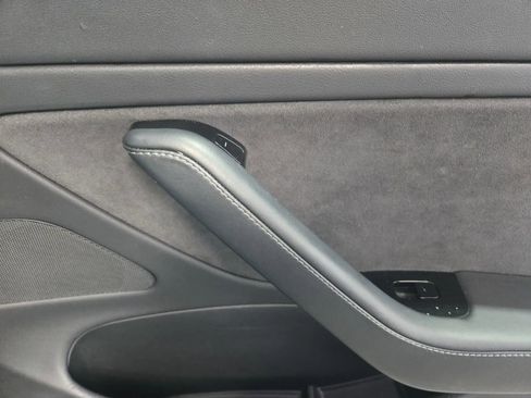 Used 2018 Tesla Model 3 Mid Range RWD image 8