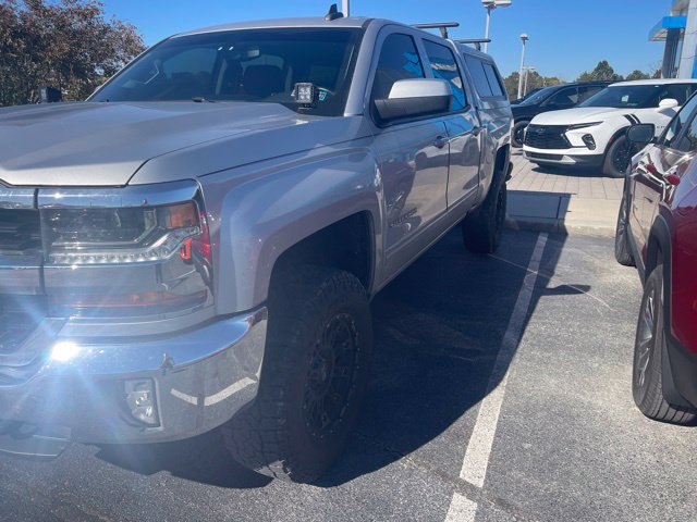 Used 2018 Chevrolet Silverado 1500 LT w/ All Star Edition AWD/4WD image 13