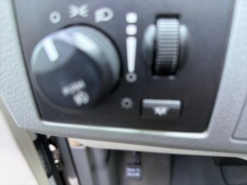 Used 2008 Dodge Grand Caravan SXT FWD image 15