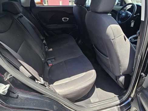 Used 2014 Kia Soul FWD image 23