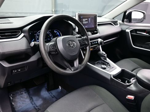 Used 2024 Toyota RAV4 XLE AWD/4WD image 13