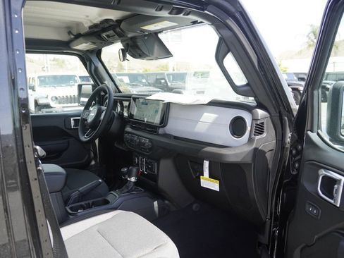 New 2026 Jeep Gladiator Sport image 23